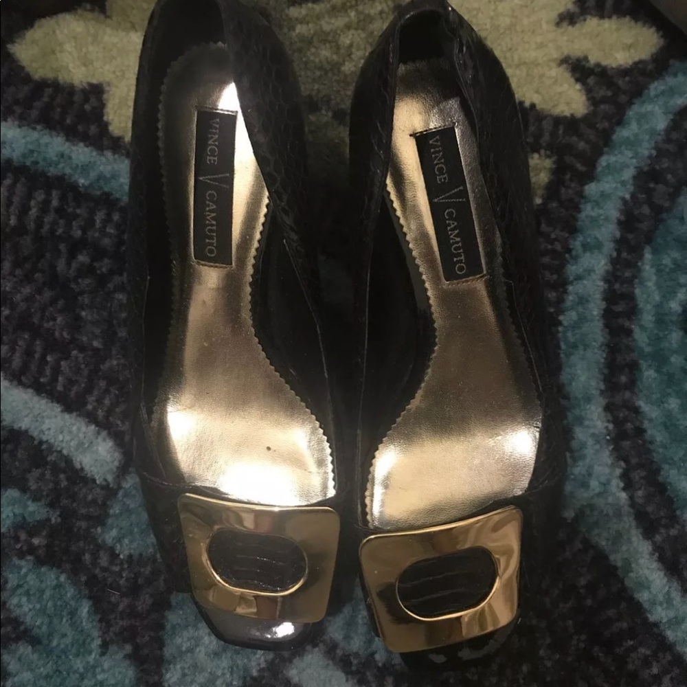 Vince Camuto - worn once - pumps